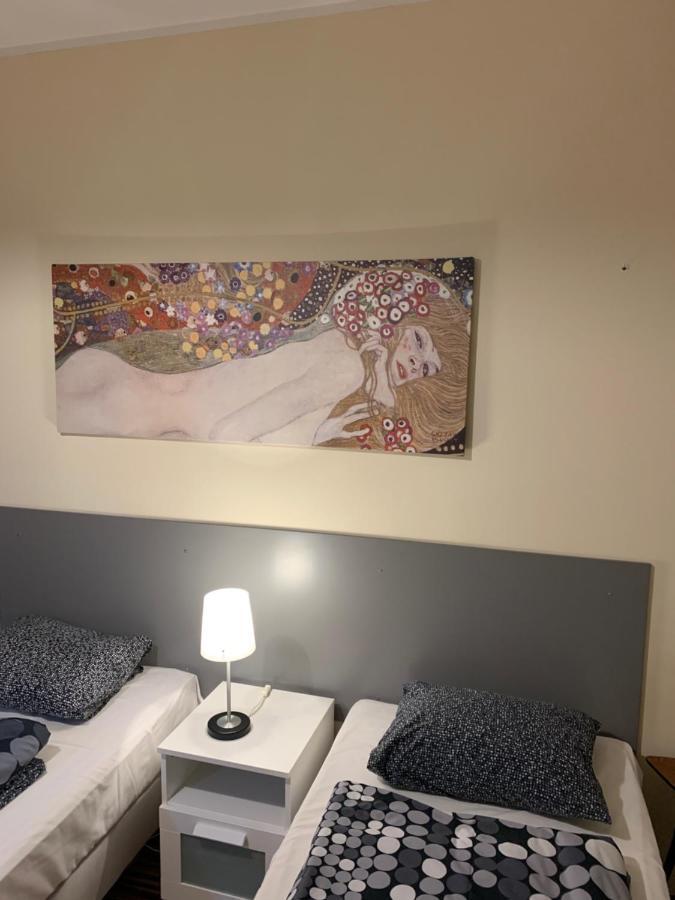 Apartament Podgorna 12 Torun Bagian luar foto